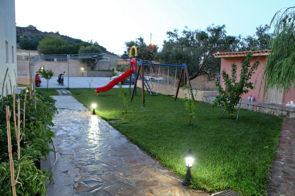 Yakinthos Garden Apartment Анаксос Екстериор снимка